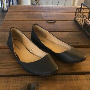 Black flats perfect for work